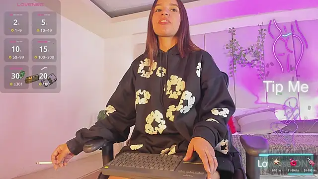 mia rousse25 online show from February 13, 4:41 pm