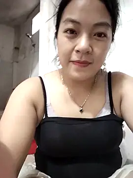 Snapshot of naop04 chatting on October 16, 3:53 am naop04 online show from October 16, 3:53 am