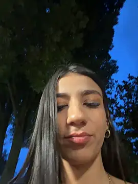 -juicy  online show from June 9, 11:26 pm