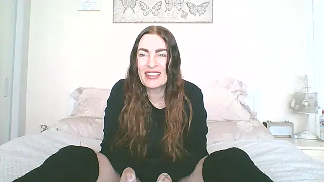 EllaKent online show from April 21, 2:35 pm