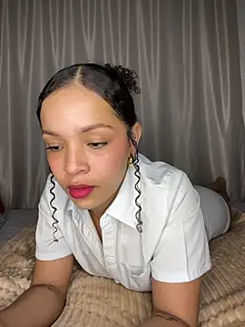 Yasmin777  online show from October 14, 12:46 am