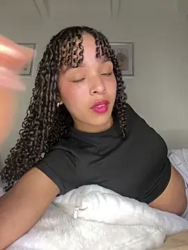 Yasmin777  online show from March 30, 1:16 am