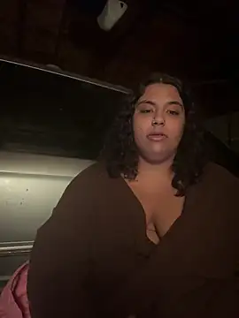 1n0nlythroat online show from December 20, 8:40 am