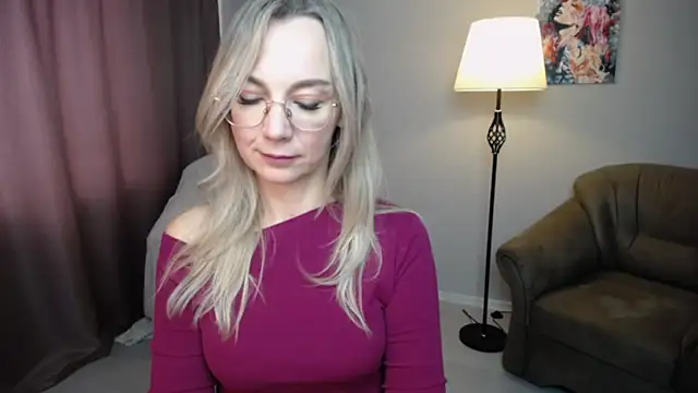 Ava Elior online show from October 12, 10:39 am