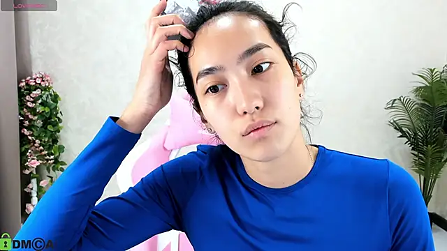 FlirtyAura online show from October 12, 1:52 am