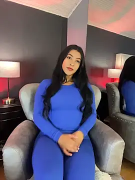 BellaFernandez   online show from April 14, 1:33 pm