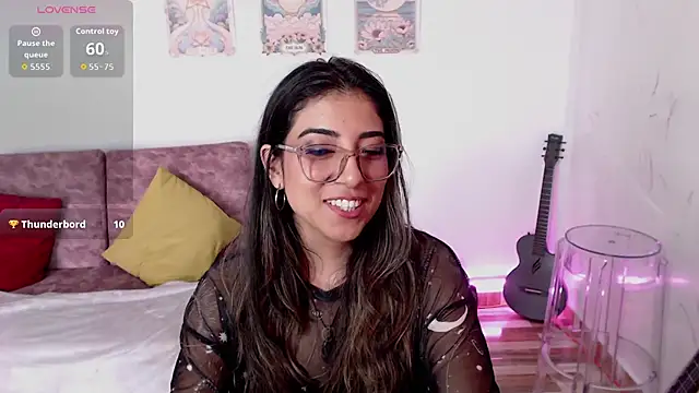 Susanahendrix online show from January 6, 6:33 pm