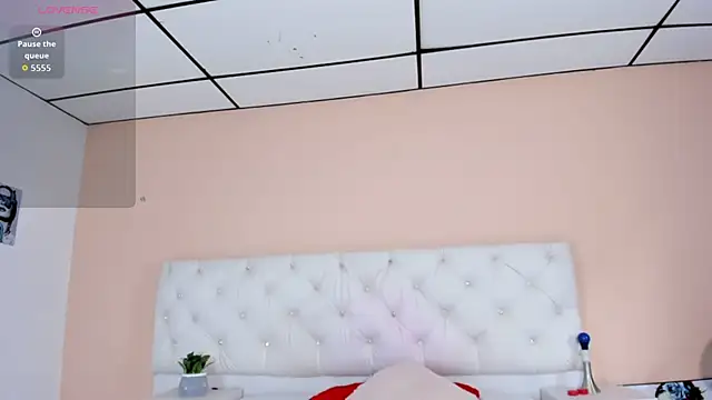 katte landerr online show from October 28, 1:28 pm