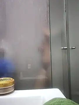 Megara 25 online show from February 9, 1:35 pm