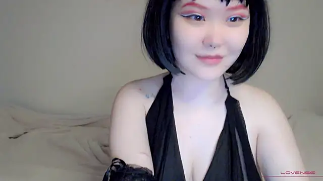 Snapshot of tsunade_chan chatting on October 11, 5:34 am tsunade chan online show from October 11, 5:34 am