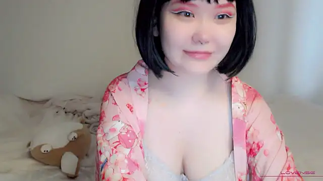 Snapshot of tsunade_chan chatting on October 8, 5:23 am tsunade chan online show from October 8, 5:23 am
