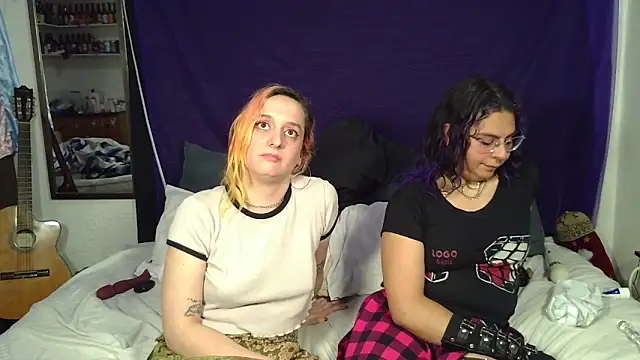 Snapshot of Alani_TransGirl chatting on October 2, 12:04 am Alani TransGirl online show from October 2, 12:04 am