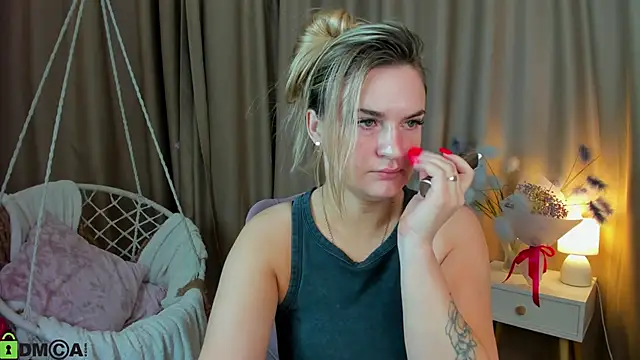 Marie Ellie online show from April 2, 1:58 am