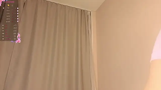 MiaSkyKiss online show from October 31, 9:19 pm