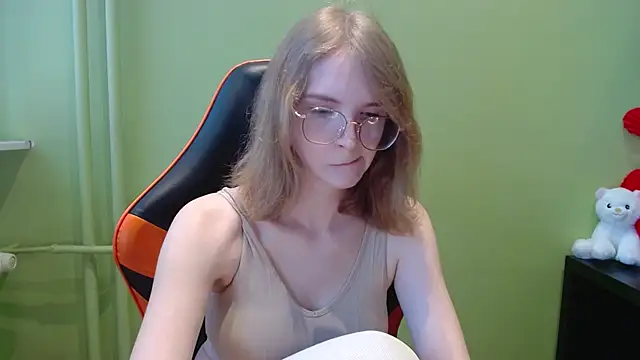 juicyPenny online show from March 30, 1:22 pm