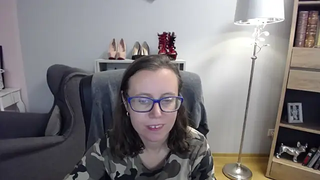 Snapshot of sweetxLizzy chatting on October 8, 5:01 am sweetxLizzy online show from October 8, 5:01 am