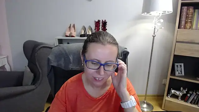 Snapshot of sweetxLizzy chatting on October 7, 4:50 am sweetxLizzy online show from October 7, 4:50 am