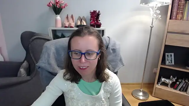 Snapshot of sweetxLizzy chatting on October 1, 4:39 am sweetxLizzy online show from October 1, 4:39 am