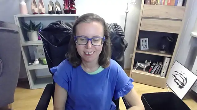 Snapshot of sweetxLizzy chatting on September 10, 4:56 am sweetxLizzy online show from September 10, 4:56 am