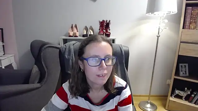 Snapshot of sweetxLizzy chatting on October 10, 5:12 am sweetxLizzy online show from October 10, 5:12 am
