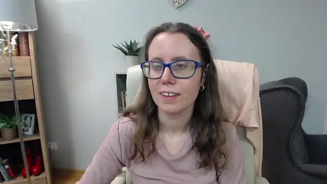 sweetxLizzy online show from April 14, 4:45 am