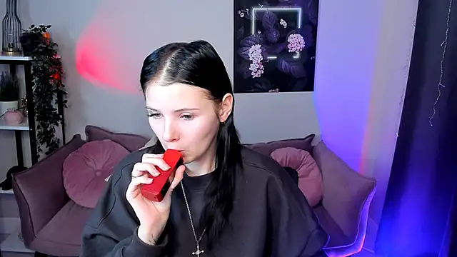 Leila xxBaby online show from November 25, 1:35 pm