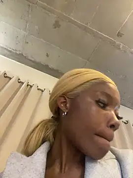 prettydollyy online show from July 27, 12:24 pm