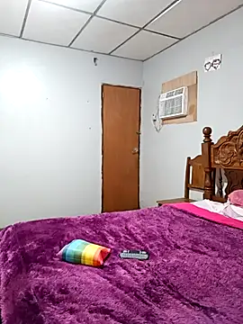 Rebecadiaz13 online show from February 11, 11:12 am