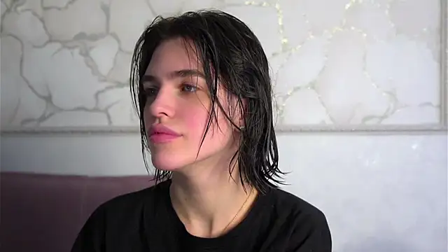 EleneButton online show from February 18, 1:59 am