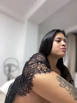 JuanitaMore01 online show from September 28, 1:45 am