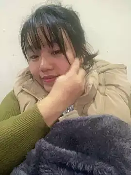 Me002 online show from November 19, 4:51 pm