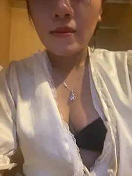 Me002 online show from September 23, 3:59 am