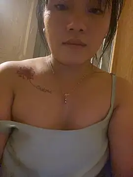 Me002 online show from September 12, 6:37 pm