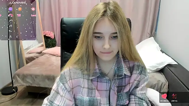 TaisiaHot online show from March 23, 9:15 am