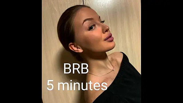 LaurennHill online show from October 30, 1:08 am