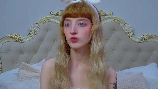 MistyMarlo online show from April 3, 6:44 am