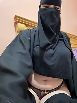  Laiali  online show from March 5, 10:16 pm