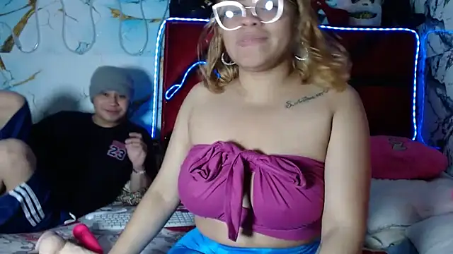 hot lady19 online show from November 4, 10:48 pm