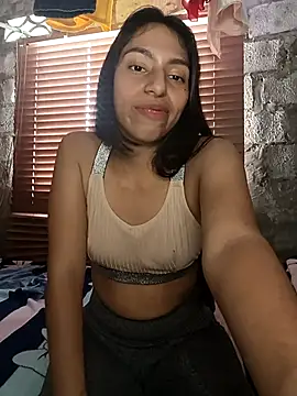 Snapshot of Aley_2025 chatting on October 8, 7:18 pm Aley 2025 online show from October 8, 7:18 pm