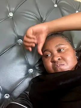 AssieLindy95 online show from December 3, 10:06 am