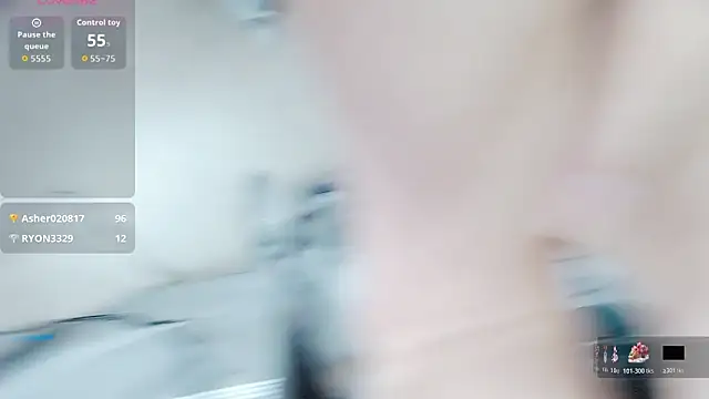 stupidcat5227 online show from November 12, 4:27 pm