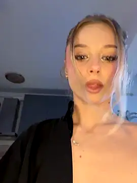 BabyAnais online show from September 10, 4:07 pm