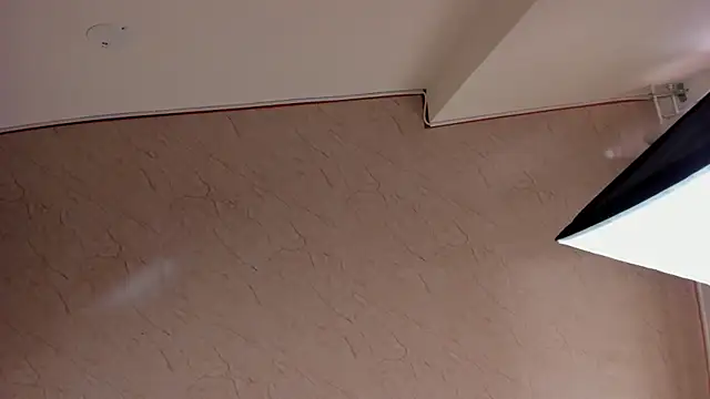 april smiith online show from December 2, 4:20 pm