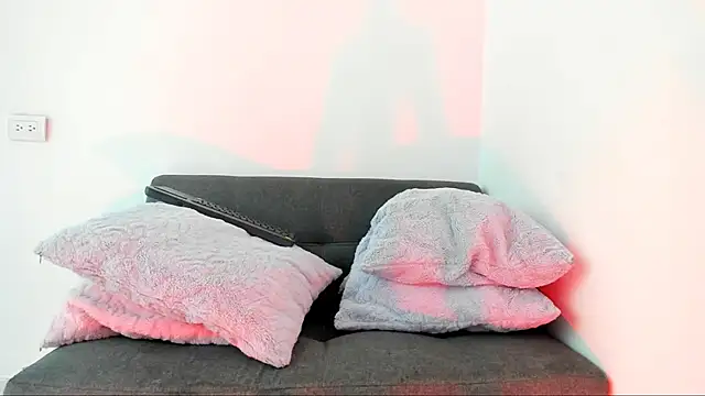 lara and danny online show from October 27, 4:24 pm