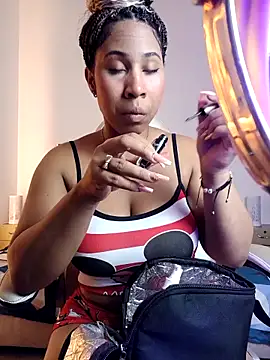 Elowen Clark online show from February 11, 7:48 pm