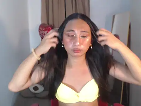 JuicyliciousBabe online show from May 10, 1:07 am