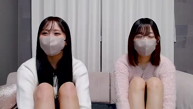  YUI CHAN  online show from December 4, 11:34 am