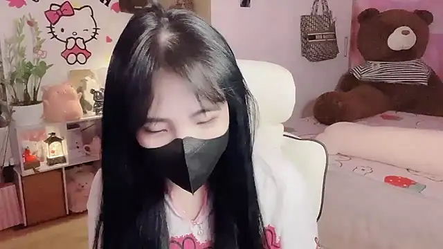 keelinnn19 online show from March 7, 6:59 pm