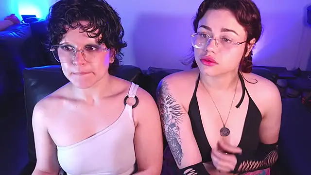 marsearth22  online show from November 24, 10:56 pm