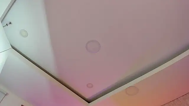 Viollet xoxo online show from February 16, 7:47 pm